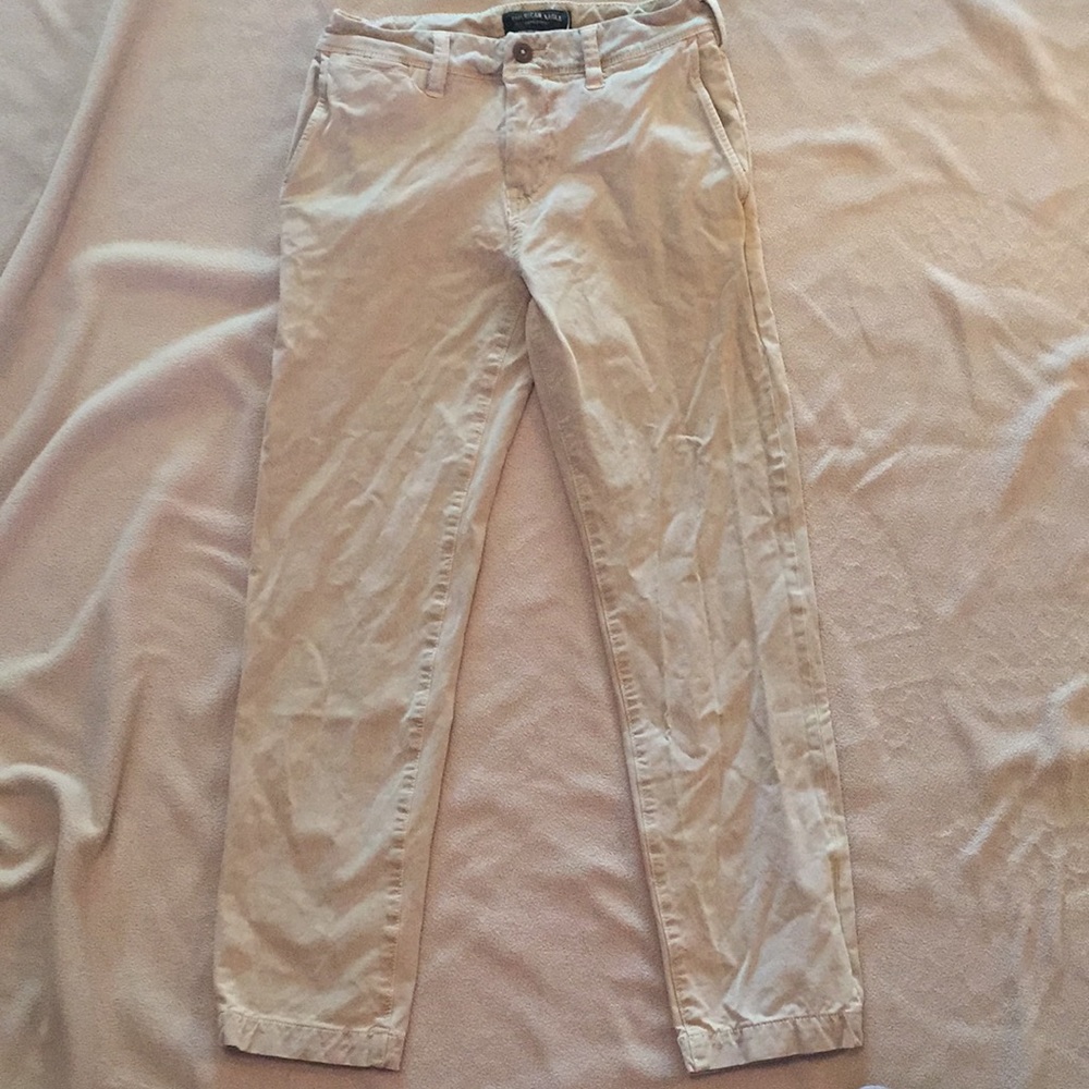 AE men’s khakis size 26/28